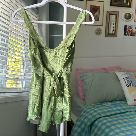 Vintage Green Satin/Lace Tank top - Picture 3 of 5